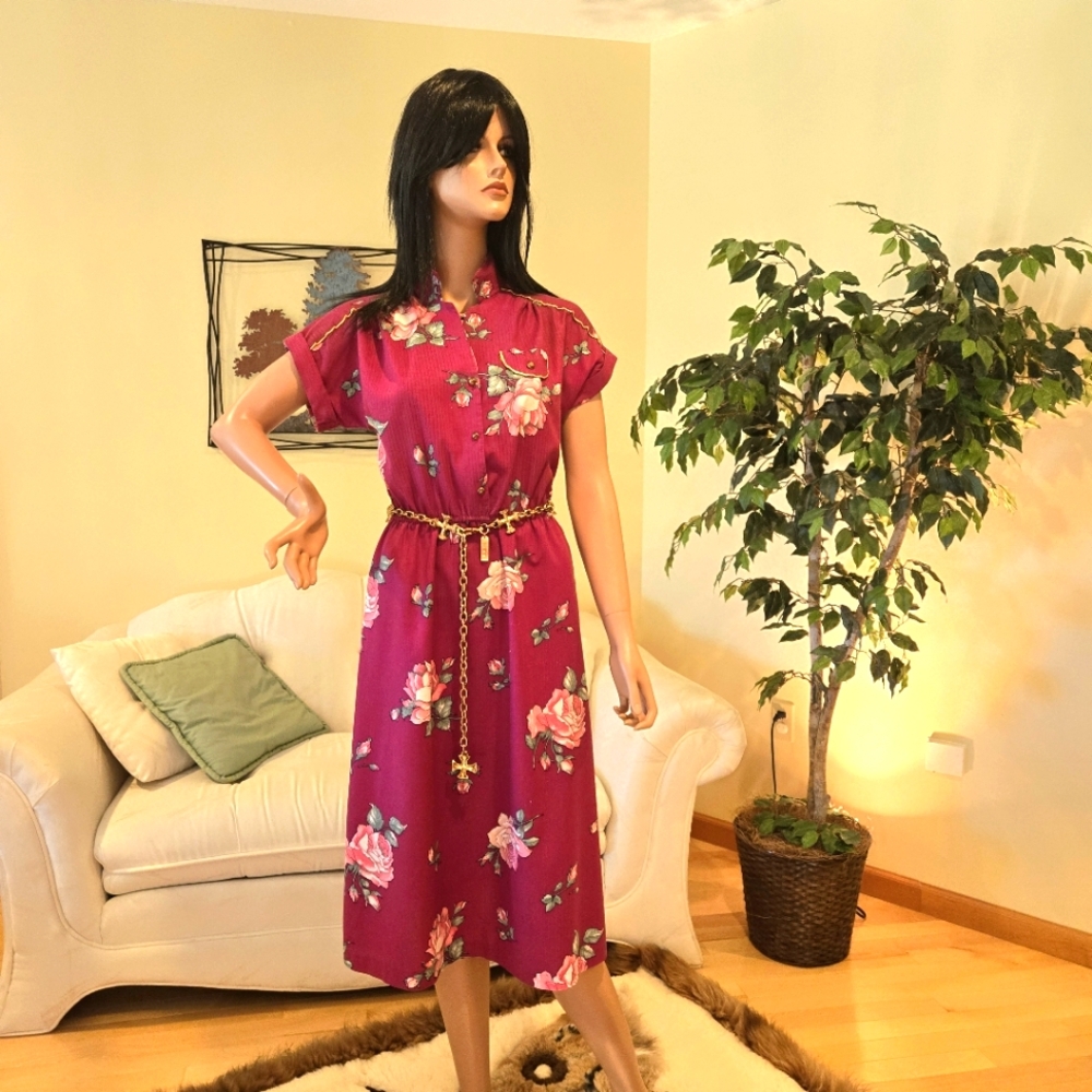 Vintage Jackie O Short Sleeve Burgundy Print Dress, Gold Trim, Size 11